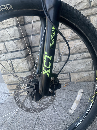 Bicicleta Gt Avalanche 27.5 2017 Disco Hidráulico Negro 18 "