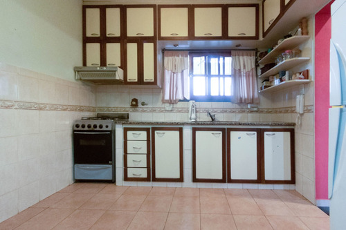 Imagen 12 de 30 de Ph En Venta 4 Ambientes Quincho Cubierto Terraza