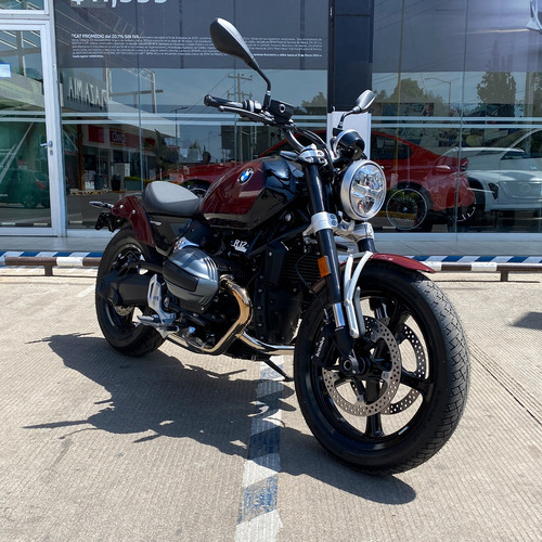 R12 Aventurin Red Metallic 2024