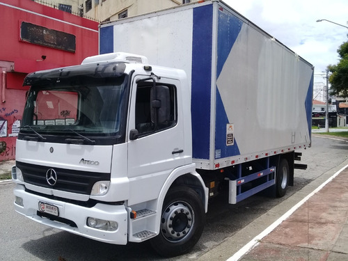 M Benz 1418 2009 Bau Chapeado