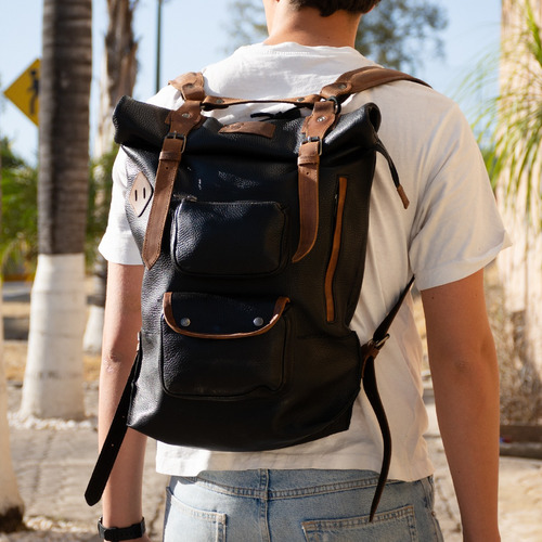 Mochila Back Pack Rolltop Para Hombre 100% Cuero Negro Cuero