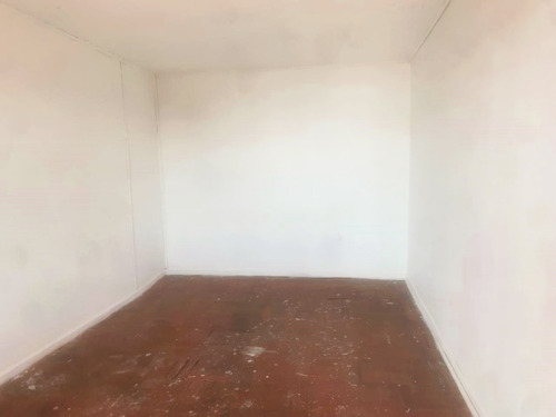 Gran Terreno Y Casa, Muy Segura, A Pasos De Playa Chica