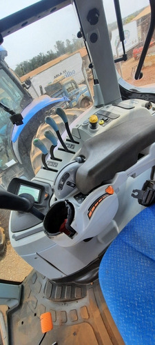 Imagem 7 de 10 de New Holland