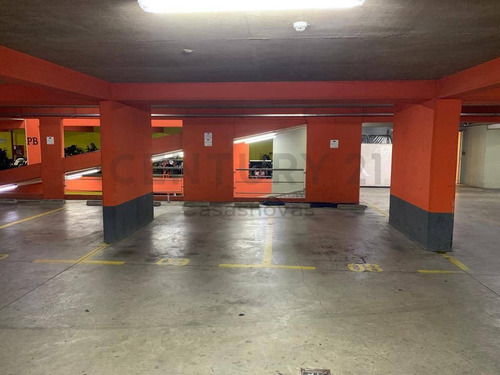 Imagen 10 de 14 de Venta Cochera Pb Sobre Av Corrientes Chacarita
