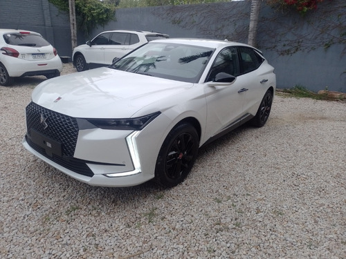 DS DS4 1.6 Performance Line 215 At8