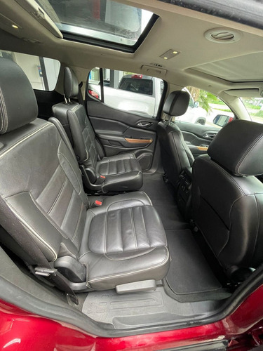 Imagen 9 de 11 de Gmc Acadia 2017 3.6 Denali V6 Piel 7 Pas. 4x4 At