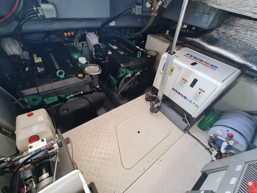 Sessa C40 Ano 2019 Com 2 Volvo D4 300 Hp - B356