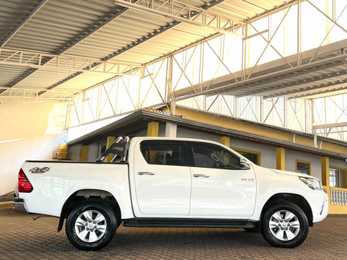 Toyota Hilux 2.8 Tdi Srv Cab. Dupla 4x4 Aut. 4p
