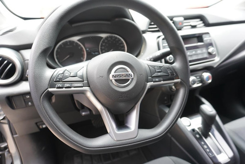 Nissan Versa 1.6 Sense