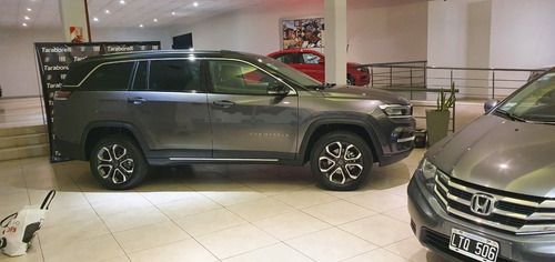 Imagen 4 de 21 de Jeep Commander Limited 4 X 4+