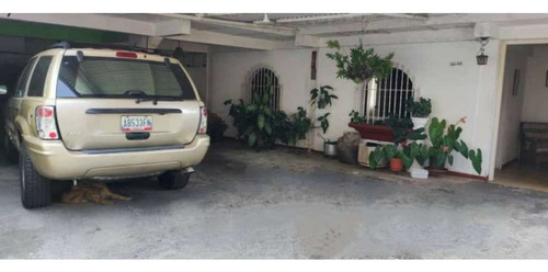 Venta De Casa En Boleita Norte. Cliente Directo