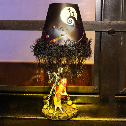 Una Lámpara De Mesa De Halloween Monster Jack Con Temática D