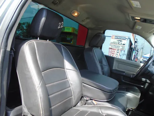 Dodge Ram 5.7 1500 Slt 4x2
