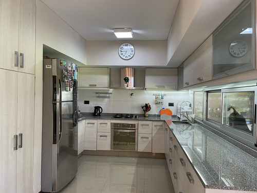 Casa A La Venta - Hurlingham- Complejo Las Fincas