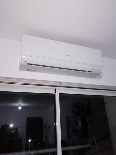 Imagen 2 de 5 de Instalacion Colocacion Service De Aires Acondicionados Split