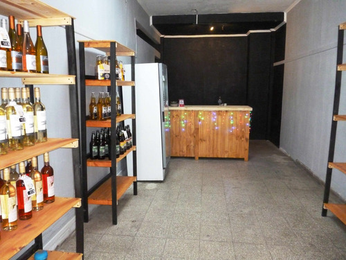 Imagen 4 de 10 de Local Con Renta Para Diferentes Rubros. Recoleta