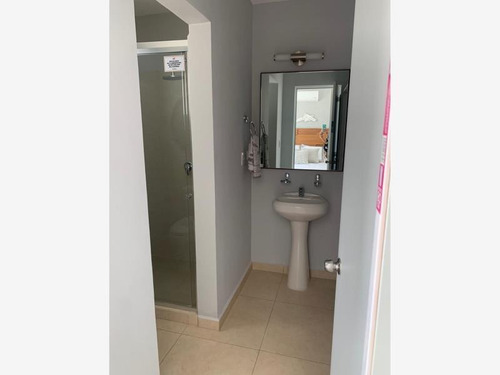 Imagen 2 de 12 de Casa Sola En Venta Capittala