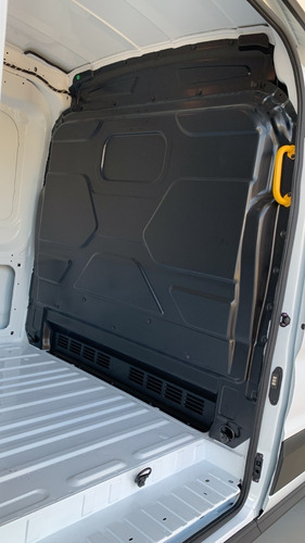 Imagen 20 de 24 de Ford Transit 2.2 Furgon Mediano L2h2 - El Mejor Precio