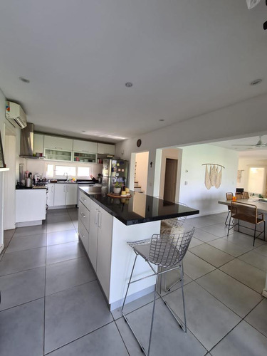 Casa En Venta A La Laguna-villanueva- Barrio San Rafael