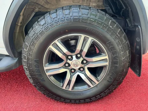 Toyota Fortuner Sw4 2.4 At