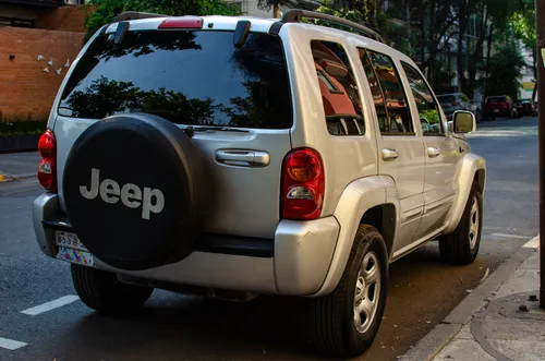 Jeep Liberty Sport 4x2 At