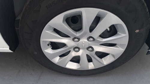 Chevrolet Onix Plus 1.2 Lt Retira Ya Forest Car Balbin #5