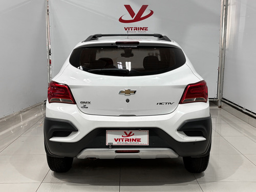 Chevrolet Onix 1.4 MPFI ACTIV 8V FLEX 4P AUTOMÁTICO