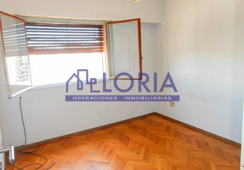Imagen 9 de 19 de 4 Ambientes - 2 Baños - Muy Luminoso.-