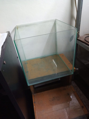 Pecera Cubo 30x30x30cm Impecable Estado. No Envio (Usado)