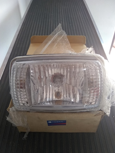 Imagen 1 de 3 de Faro Delantero Moto Completo Incluye Bombillos