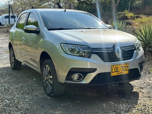 Renault Logan 1.6 Privilege / Intens