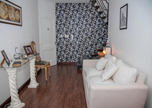 Imagen 9 de 23 de Departamento En 2 Plantas - 4 Ambientes - Impecable - Castel