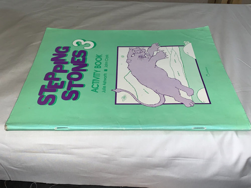 Steping Stones 3 Activity Book - Julie Ashworth - Longman (Usado)