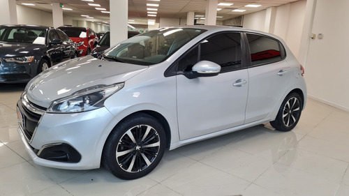 Peugeot 208 1.2 2017 Impecable Estado!!! ((gl Motors))