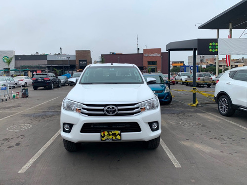 Alquiler Camioneta Toyota Hilux Mitsubishi L200 4x4 Empresas