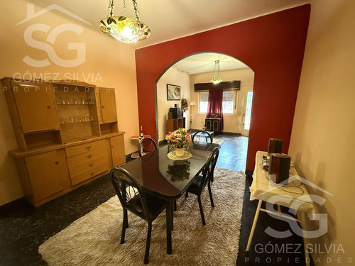 Casa En Venta 7 Ambientes En Castelar Sur