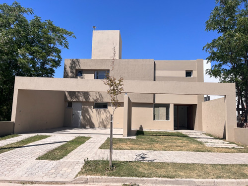 Casa En Venta 3 Dormitorios Jardín De Las Tejas