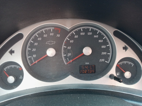 Imagem 9 de 10 de Corsa Sedan Premium 1.4 Econoflex 2010/2011 4 Portas.