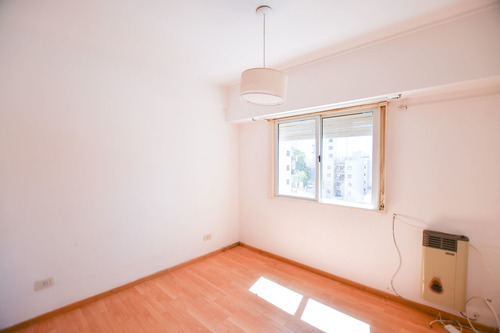 Imagen 7 de 19 de Departamento C/cochera De Un Dormitorio 45 17y18
