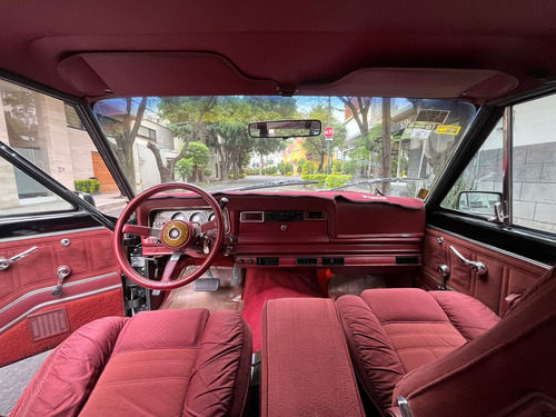 Jeep Grand Wagoneer