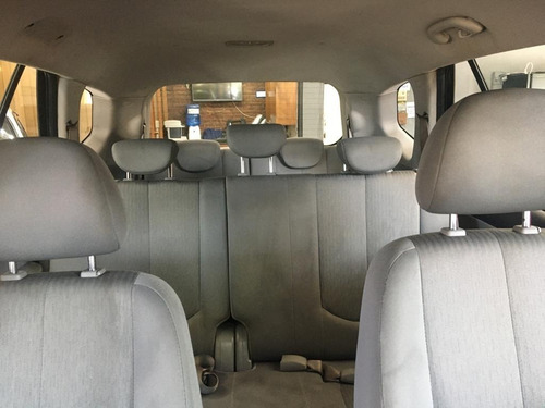 Kia Carens Lx Gsl 2.0cc Mt Ben