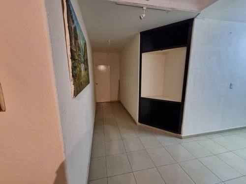 Ubicadisimas Y Excelentes Oficinas Y/o Consultorios En Renta En Lindavista
