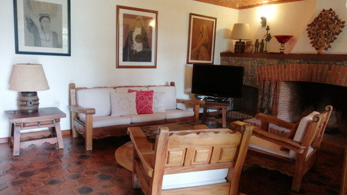 Casa En Venta 1300m2, Tequisquiapan Centro, Qro, Méx.