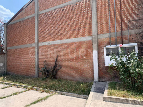 Renta De Bodega Zona Blvd.hermanos Serdan-15 De Mayo- La Libertad