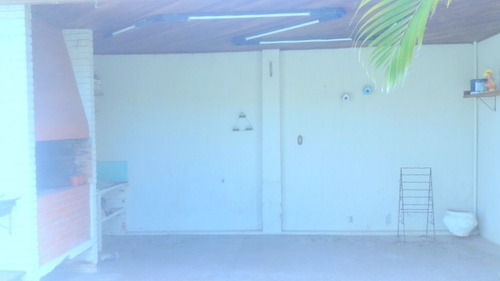 Casa 3 Dormitórios - 4470