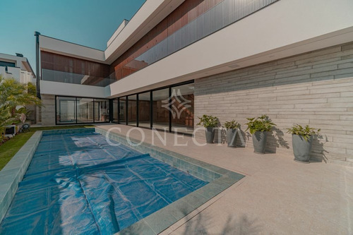 Imagem 8 de 15 de Casa À Venda Em Tamboré | 525m² | 4 Suítes | Ambientes Integrados | Vista Privilegiada - Cncl1137