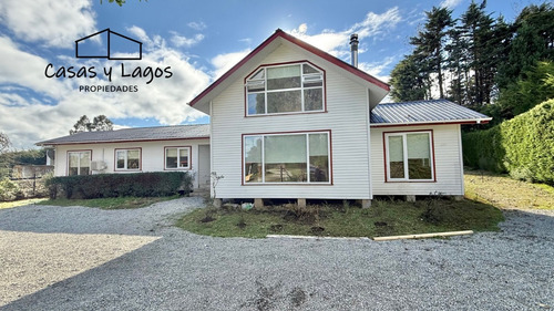 Casa 4d 3b + Servicio 245m2 Parque Ivian, Puerto Varas