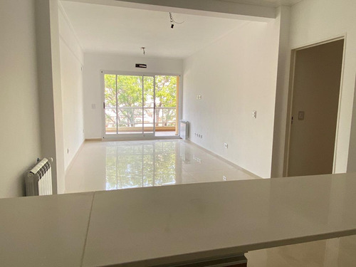 Venta Departamento -semipisos 3 Ambientes A Estrenar - Plaza Irlanda