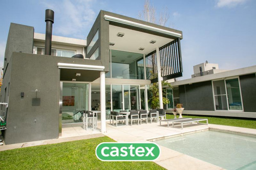 Moderna Casa En Venta En Terravista, General Rodriguez
