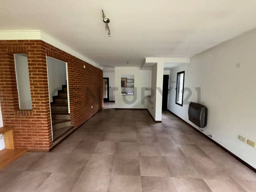 Calle 478 Entre 26 Y 27, City Bell | Duplex 2 Dormitorios.